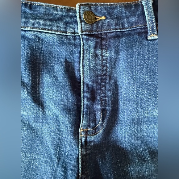 NWOT Talbots Flawless 5-Pocket Ankle Jeans; Button Detail at Hem SZ 14 - Picture 6 of 13